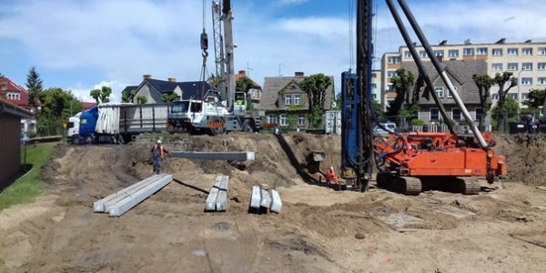 Połczyn zdrój - budynek handlowo-usługowy posadowiony na palach prefabrykowanych