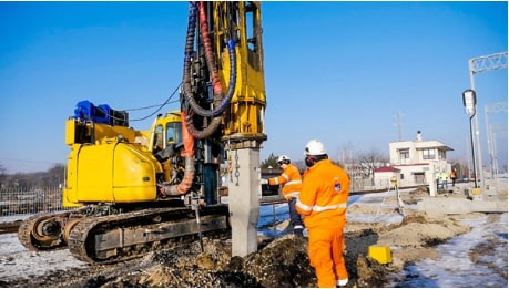 Fundamenty palowe konstrukcji wsporczych sieci trakcyjnych